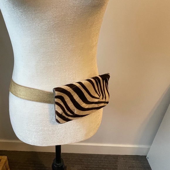 Striped Hide leather belt pouch in EUC - Picture 6 of 6